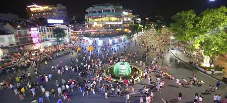 Phố Đi Bộ Hồ Gươm: Cẩm Nang Kinh Nghiệm Vui Chơi 2026