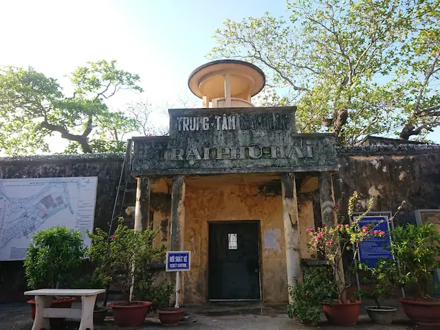 Nhà Tù Côn Đảo: Dấu Ấn Lịch Sử Hào Hùng Của Dân Tộc Nhà Tù Côn Đảo: Dấu Ấn Lịch Sử Hào Hùng Của Dân Tộc