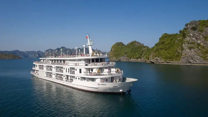 Du Thuyền Tham Quan Hạ Long