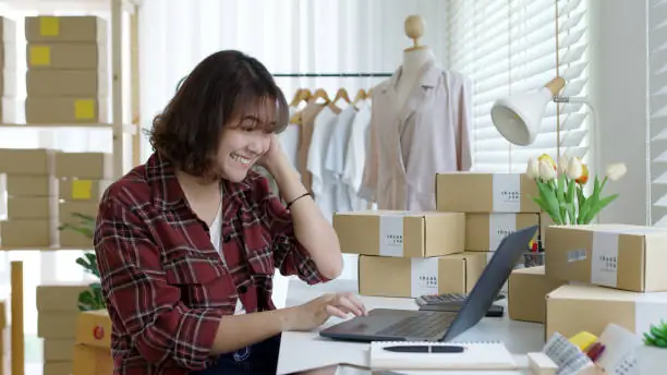 10 Lời Chúc Cho Người Bán Hàng Online Mới Kinh Doanh