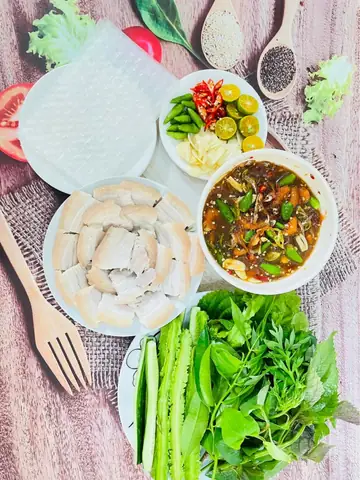 Ăn Mắm Chua Cùng Thịt Luộc & Rau Rừng Ăn Mắm Chua Cùng Thịt Luộc & Rau Rừng