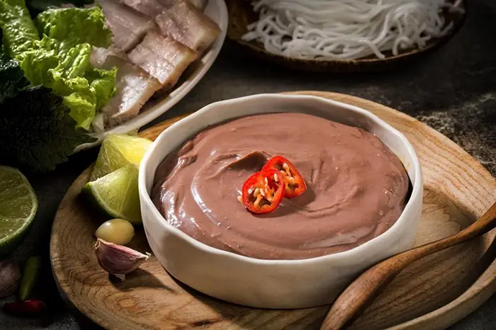 Mắm Ruốc - Cách Phân Biệt Với Mắm Tôm & Gợi Ý Nấu Món Gì Ngon