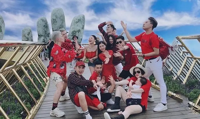 Trang Phục Theo Nhóm, Gia Đình
