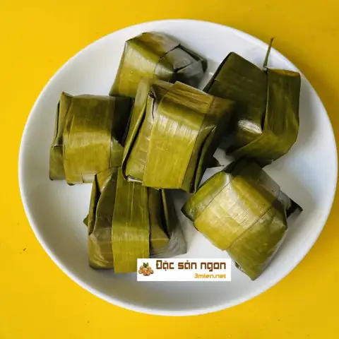 Mua Bánh Gai Ở Đâu Tphcm: Top 10 Cửa Hàng Ngon Nổi Tiếng, Bánh Dẻo Mềm, Thơm Lừng Lá Gai