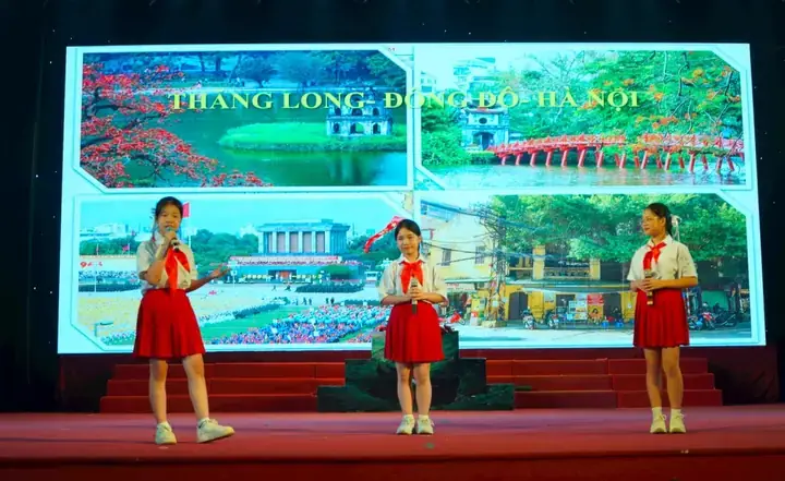 Tham Gia Các Đoàn Nghệ Thuật Lưu Diễn Quốc Tế