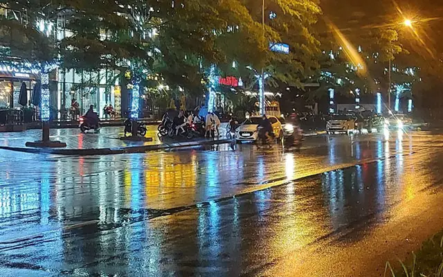 Mùa Mưa Xuân, Mưa Phùn Ẩm Ở Hà Nội (tháng 1 - Tháng 2)