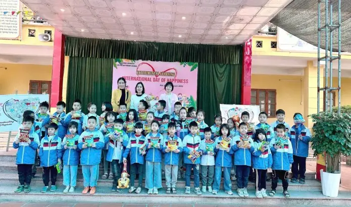 Ngày Quốc Tế Hạnh Phúc Tiếng Anh