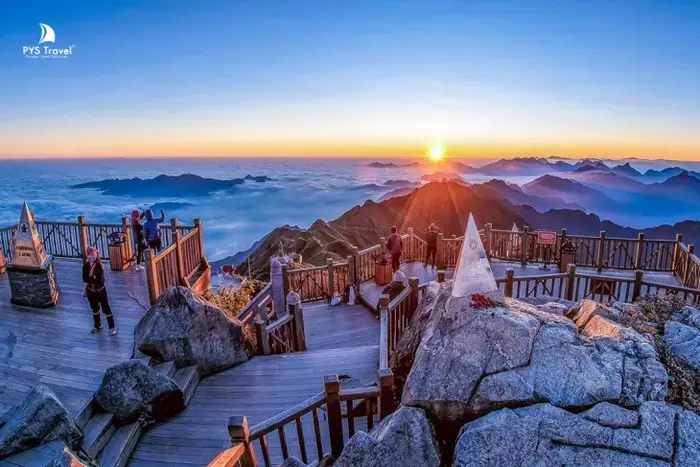 10. Sa Pa - Nơi Đất Trời Gặp Gỡ