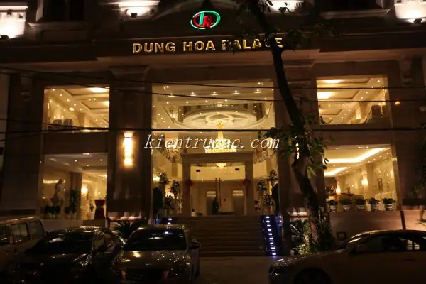 Nhà Hàng Dung Hoà Cửa Đông: Địa Điểm Ẩm Thực Lý Tưởng Giữa Lòng Sài Gòn