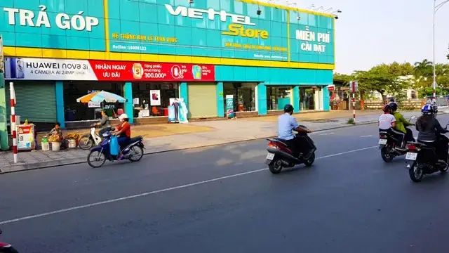 Dịch Vụ Và Trải Nghiệm Khách Hàng: Ấn Tượng Về Sự Chuyên Nghiệp Và Thân Thiện