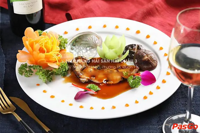 Tôm Hùm Được Chế Biến Đủ Món Như: Nướng Phô Mai, Cháy Tỏi, Nấu Cháo,... Sẽ Là Những Gợi Ý Hấp Chẳng Nên Bỏ Qua Khi Đến Nhà Hàng Hải Sản Hải Châu 3