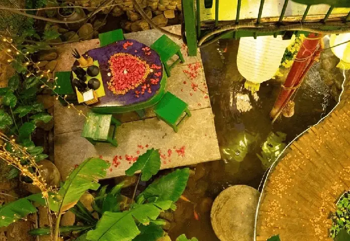 14. Nhà Hàng Ao Quán