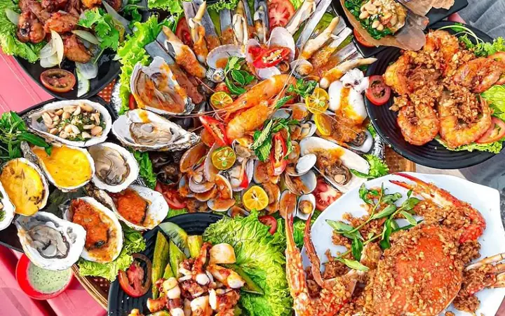 Khám Phá Top 10 Nhà Hàng Ngon Ở Thiên Cầm Hà Tĩnh 2025