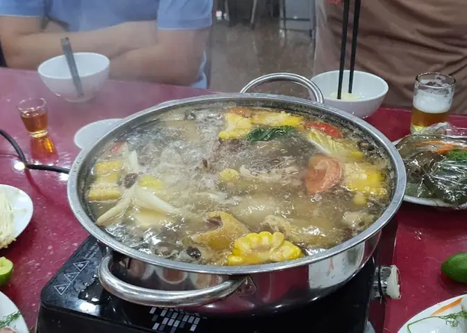 Nhà Hàng Bình Tiến