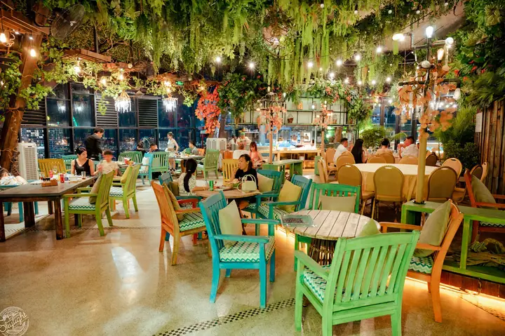 12 Nhà Hàng Ở Nha Trang: Điểm Đến Yêu Thích Của Du Khách 12 Nhà Hàng Ở Nha Trang: Điểm Đến Yêu Thích Của Du Khách