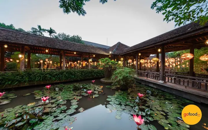 Nhà Hàng Sân Vườn Hồ Tây Sen Tây Hồ