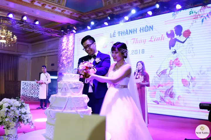Nhà Hàng Sen Vàng Việt Trì