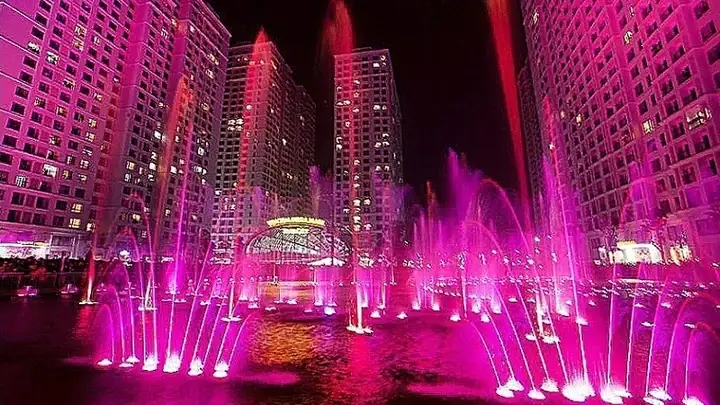 Nằm Tại Khu Đô Thị Times City (hà Nội), Nhạc Nước Times City Đã Trở Thành Một Điểm Đến Thu Hút Đông Đảo Du Khách Trong Và Ngoài Nước.