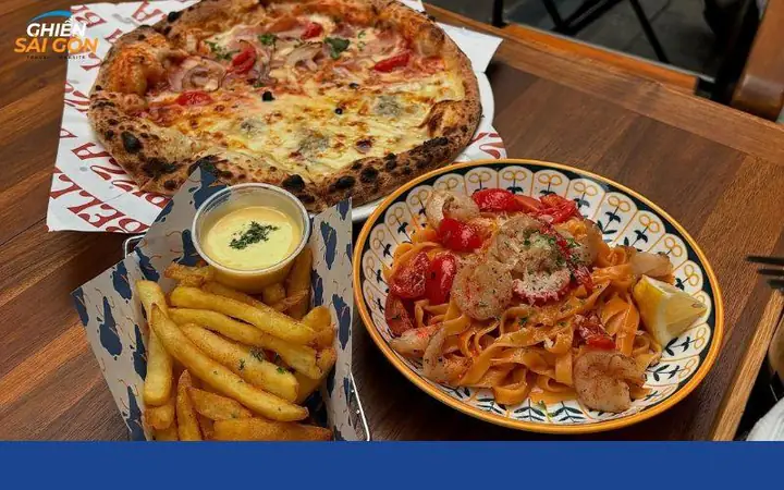 Pizza Vỉa Hè – Một Trong Những Món Ăn Lạ Ở Sài Gòn Pizza Vỉa Hè – Một Trong Những Món Ăn Lạ Ở Sài Gòn