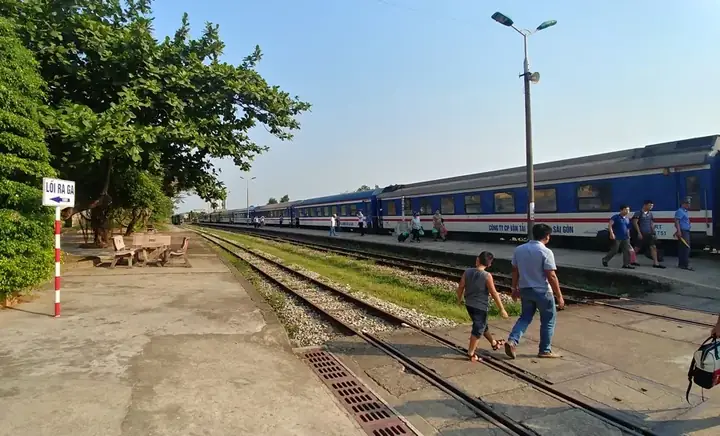 Train To Hoi An Train To Hoi An