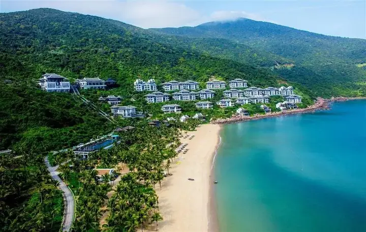 Bán Đảo Sơn Trà (đà Nẵng): Rừng Giữa Lòng Thành Phố Bán Đảo Sơn Trà (đà Nẵng): Rừng Giữa Lòng Thành Phố