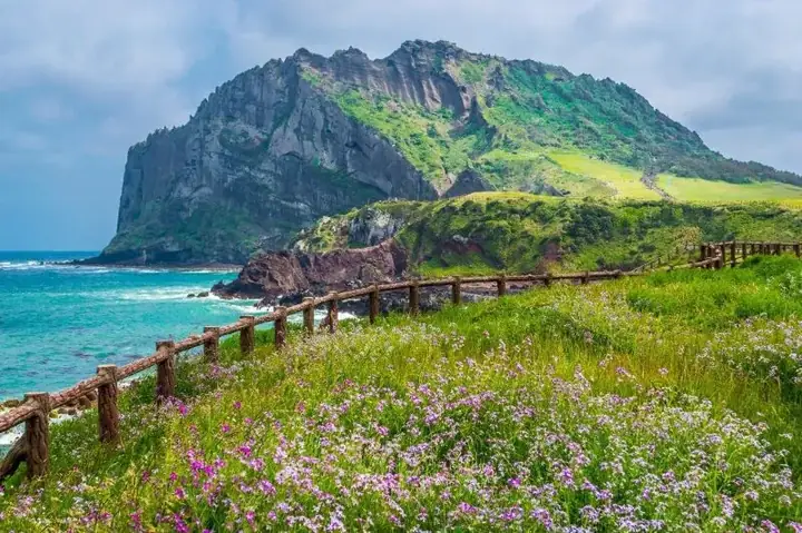 Gợi Ý Điểm Đến Quốc Tế: Đa Dạng Hóa Trải Nghiệm Gợi Ý Điểm Đến Quốc Tế: Đa Dạng Hóa Trải Nghiệm