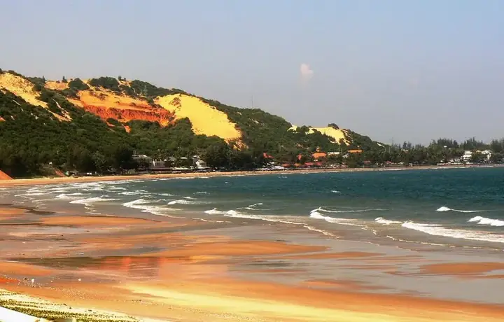 Biển Mũi Né (bình Thuận): Nắng Đẹp Và Đồi Cát Bay Biển Mũi Né (bình Thuận): Nắng Đẹp Và Đồi Cát Bay