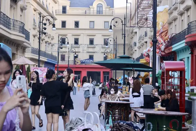 Khám Phá Phố Châu Âu Ở Hà Nội: Nét Cổ Kính Giữa Lòng Thủ Đô