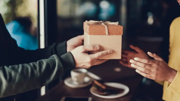 3những Món Quà Không Nên Tặng Cô Giáo 3những Món Quà Không Nên Tặng Cô Giáo