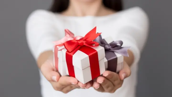 Cần Lưu Ý Gì Khi Tặng Quà Cho Cô Giáo Chủ Nhiệm Và Cô Giáo Bộ Môn? Cần Lưu Ý Gì Khi Tặng Quà Cho Cô Giáo Chủ Nhiệm Và Cô Giáo Bộ Môn?