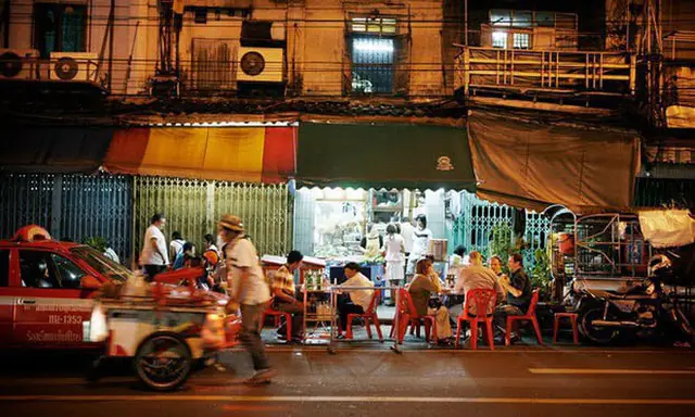 Quán Ăn Vỉa Hè Tiếng Anh Là Gì? Tổng Quan Về Xu Hướng Kinh Doanh Và Ẩm Thực Đường Phố