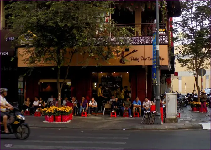 Cà Phê Vy – Quán Cafe Vỉa Hè Nổi Tiếng Toàn Cầu