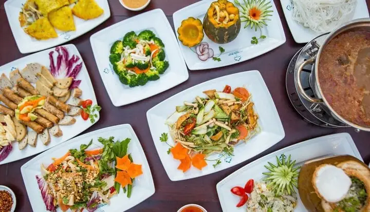 Quán Chay Long Hoa – Quán Chay Liên Chiểu Bình Dân, Thanh Đạm Quán Chay Long Hoa – Quán Chay Liên Chiểu Bình Dân, Thanh Đạm