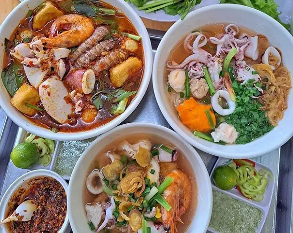 Quán Hủ Tiếu Huyết - Sủi Cảo Quán Hủ Tiếu Huyết - Sủi Cảo