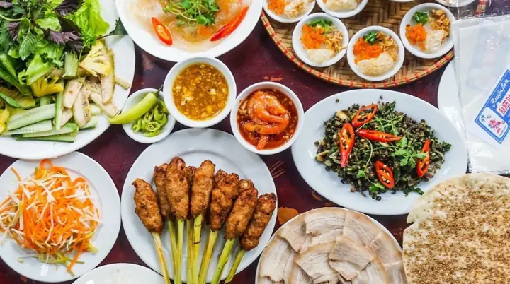 Khám Phá 19 Quán Huế "ngon Nức Tiếng" Ở Hà Nội Không Thể Bỏ Qua Khám Phá 19 Quán Huế "ngon Nức Tiếng" Ở Hà Nội Không Thể Bỏ Qua