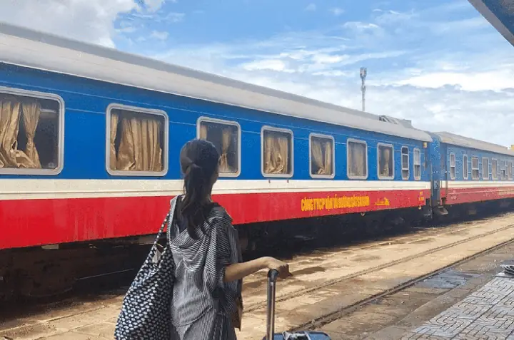 Chuyển Bằng Tàu Hỏa Chuyển Bằng Tàu Hỏa