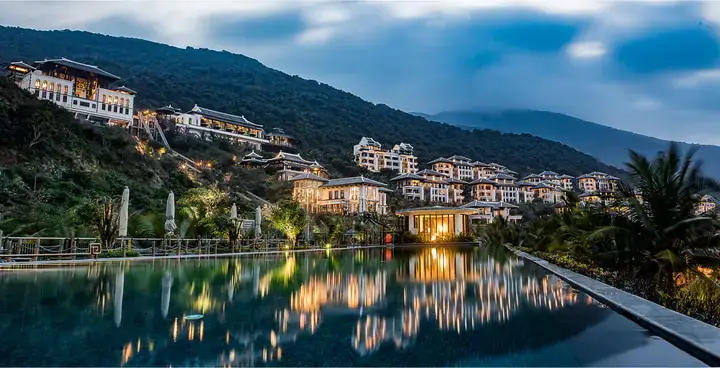 Thời Điểm Nào Tốt Nhất Để Đặt Phòng Resort Biển Ở Việt Nam?
