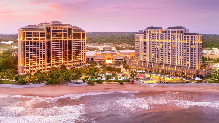 Ảnh Hồ Bơi Tại The Grand Hồ Tràm