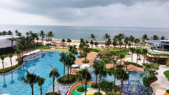 Ảnh Hồ Bơi Tại Dhawa Hồ Tràm Resort