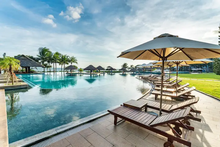Ảnh Hồ Bơi Tại Vietsovpetro Hồ Tràm