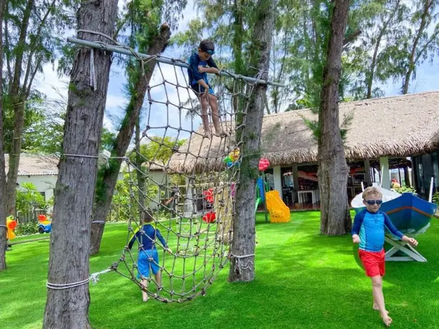 Top 6 Resort Vũng Tàu Có Khu Vui Chơi Trẻ Em Tiện Nghi Nhất 2025
