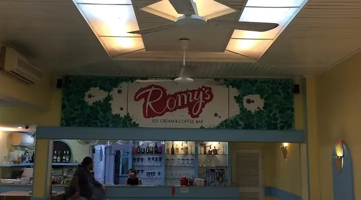 Romy's Ice Cream And Coffee Bar: Khám Phá Quán Cà Phê & Kem Độc Đáo Tại Mỹ