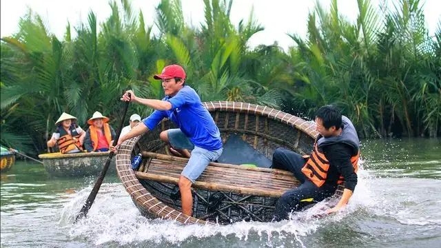 What Does Rừng Dừa Bảy Mẫu Mean In English?