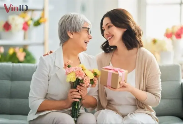 Lưu Ý Khi Chọn Quà Tặng Sinh Nhật Mẹ Chồng