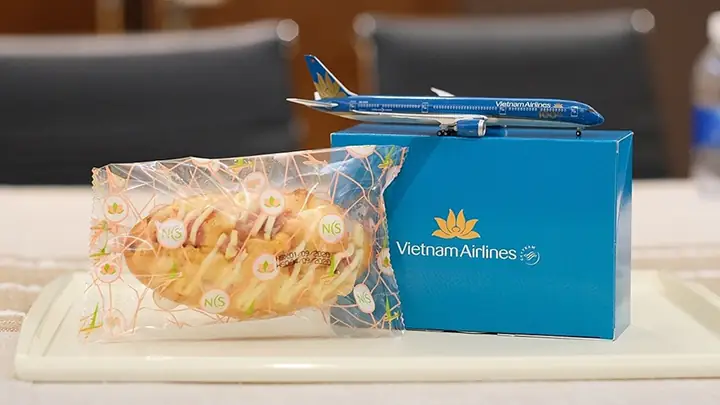 Đồ Ăn Trên Máy Bay Vietnam Airlines Chuyến Nội Địa