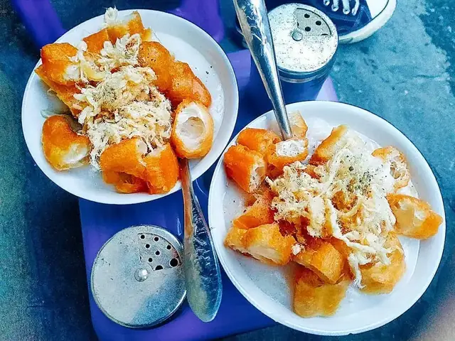 Trải Nghiệm Ẩm Thực Đường Phố Mộc Mạc