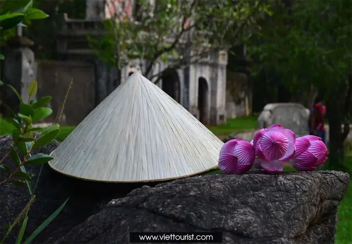 Miền Đất Của Những Chiếc Nón Lá Cố Đô