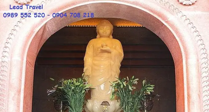 Hành Trình Tham Quan Tam Chúc