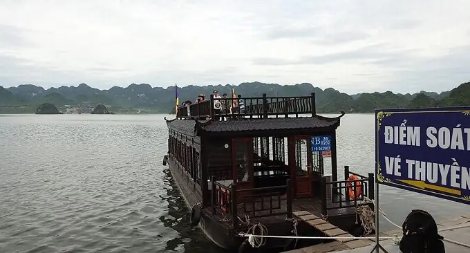 Đi Du Thuyền Vãn Cảnh Hồ Tam Chúc