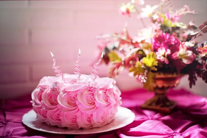 Sắp Đến Sinh Nhật Đứa Bạn Thân, Thay Vì Tặng Những Món Quà Thông Thường Thì Bạn Đang Muốn Tìm Một Món Quà Thật Đặc Biệt Và Độc Đáo? Hãy Cùng Điện Máy Xanh Xem Ngay Top 16 Món Nên Tặng Làm Quà Sinh Nhật Cho Bạn Thân Lầy Lội Và Ấn Tượng Nhất Nhé! Sắp Đến Sinh Nhật Đứa Bạn Thân, Thay Vì Tặng Những Món Quà Thông Thường Thì Bạn Đang Muốn Tìm Một Món Quà Thật Đặc Biệt Và Độc Đáo? Hãy Cùng Điện Máy Xanh Xem Ngay Top 16 Món Nên Tặng Làm Quà Sinh Nhật Cho Bạn Thân Lầy Lội Và Ấn Tượng Nhất Nhé!